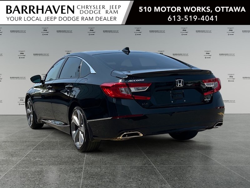 2018 Honda Accord Touring | Low KM's