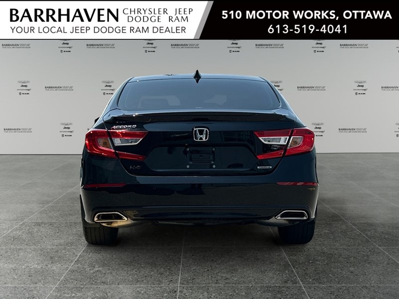 2018 Honda Accord Touring | Low KM's