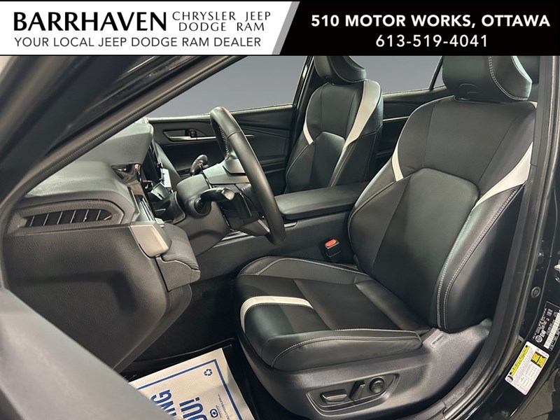 2025 Toyota Camry SE Hybrid | Like NEW