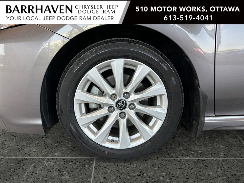 2019 Toyota Camry SE | Ultra Low KM's