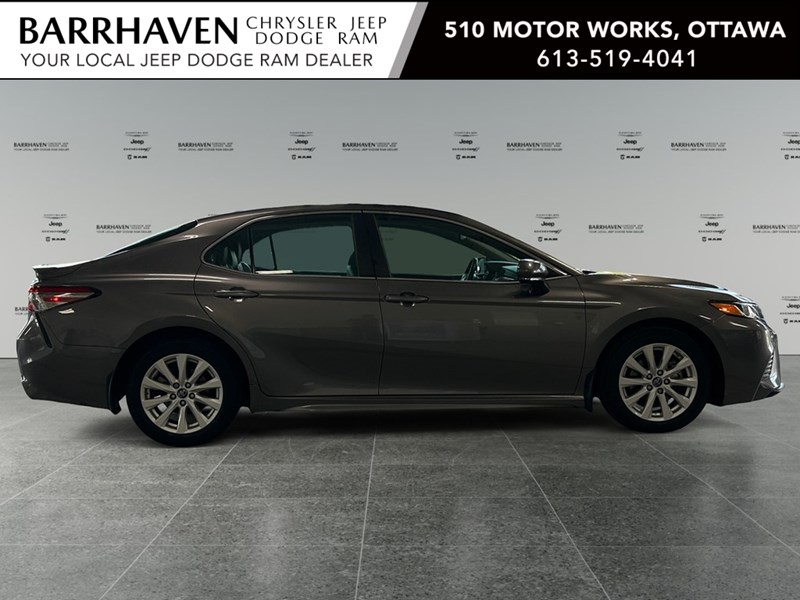 2019 Toyota Camry SE | Ultra Low KM's