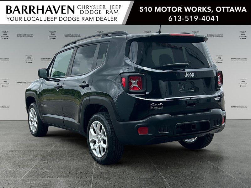 2018 Jeep Renegade North 4x4 | Ultra Low KM's