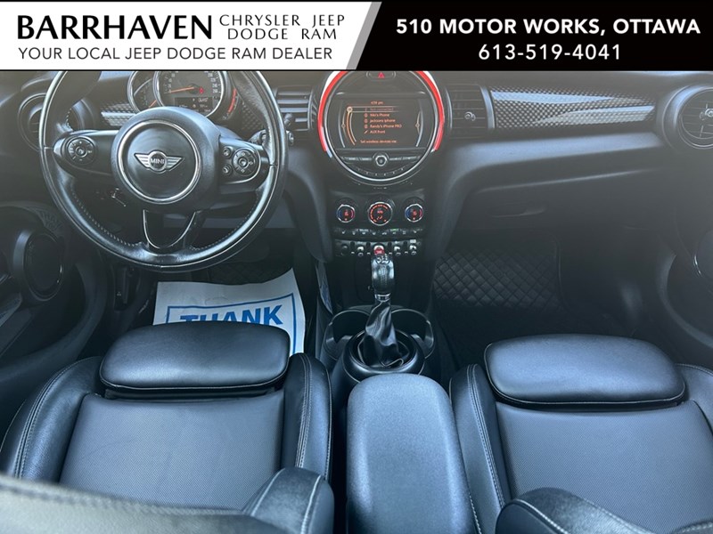 2018 MINI 5 Door S | Leather | Sunroof | Low KM's