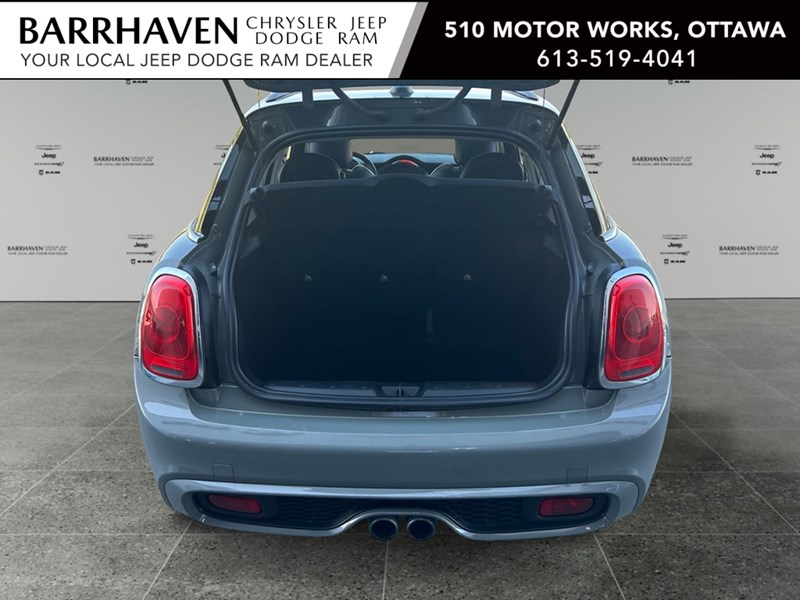 2018 MINI 5 Door S | Leather | Sunroof | Low KM's