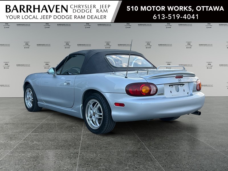2000 Mazda MX-5 Miata Coupe Convertible Auto