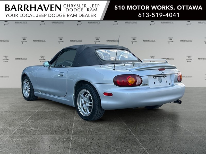 2000 Mazda MX-5 Miata Coupe Convertible Auto