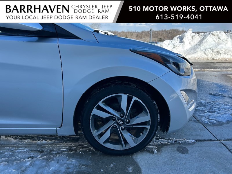 2016 Hyundai Elantra GLS | Sunroof | Low KM’s