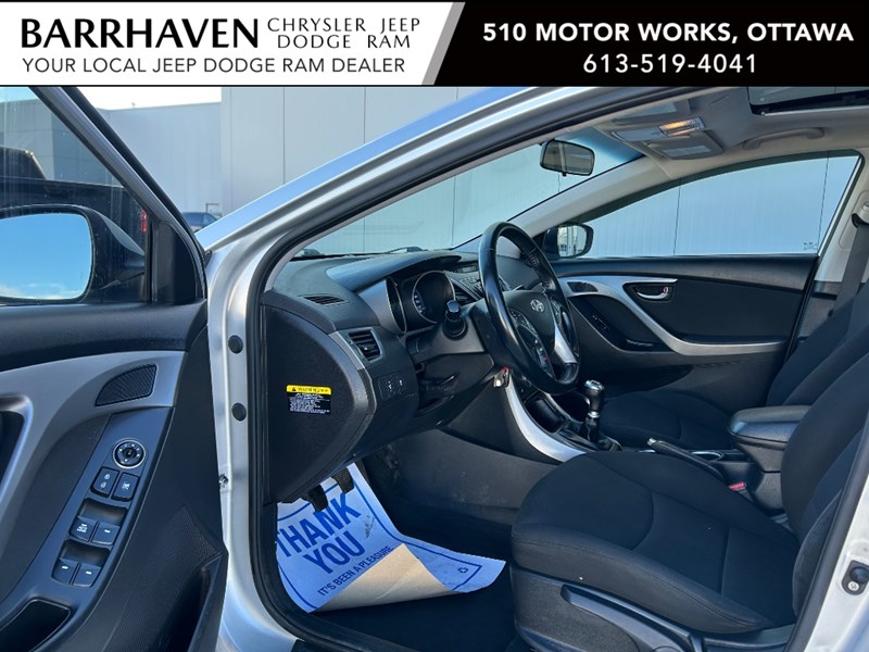 2016 Hyundai Elantra GLS | Sunroof | Low KM’s