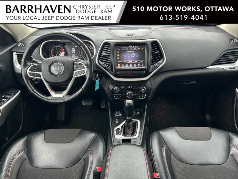 2017 Jeep Cherokee 4X4 Trailhawk | Ultra Low KM’s