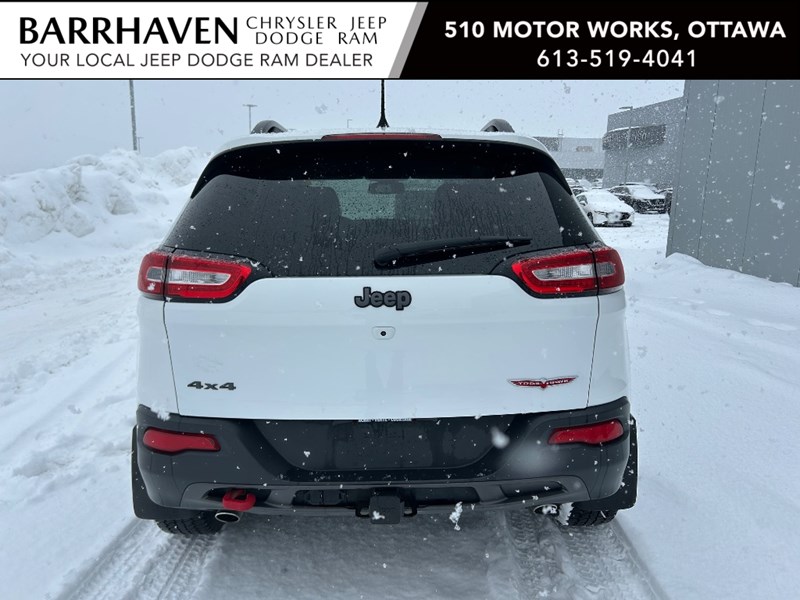 2017 Jeep Cherokee 4X4 Trailhawk | Ultra Low KM’s
