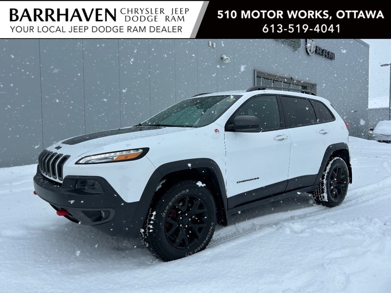 2017 Jeep Cherokee 4X4 Trailhawk | Ultra Low KM’s