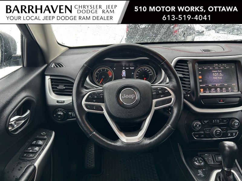 2017 Jeep Cherokee 4X4 Trailhawk | Ultra Low KM’s