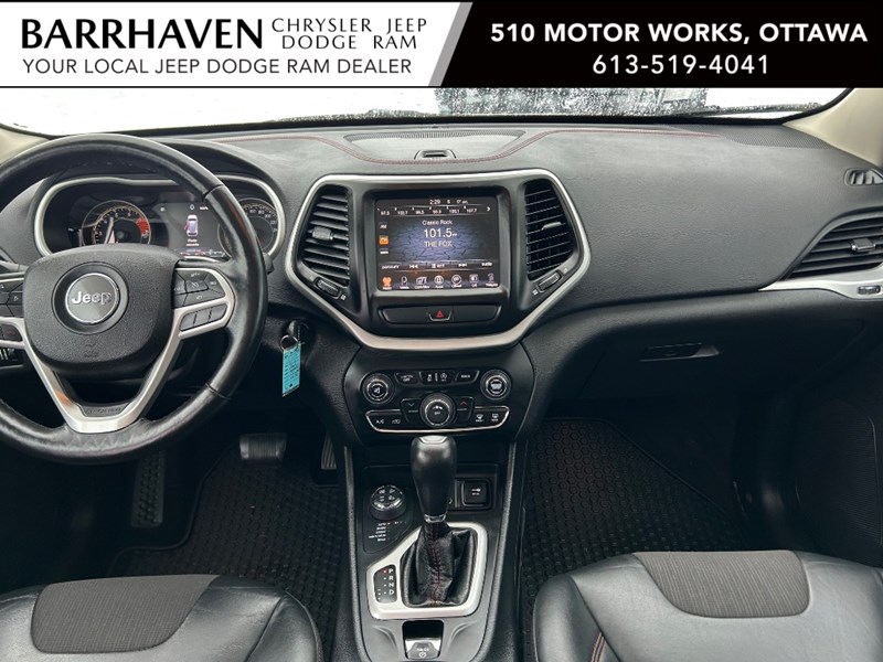 2017 Jeep Cherokee 4X4 Trailhawk | Ultra Low KM’s