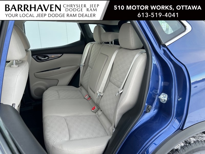 2017 Nissan Qashqai AWD SV | Sunroof | Ultra Low KM's