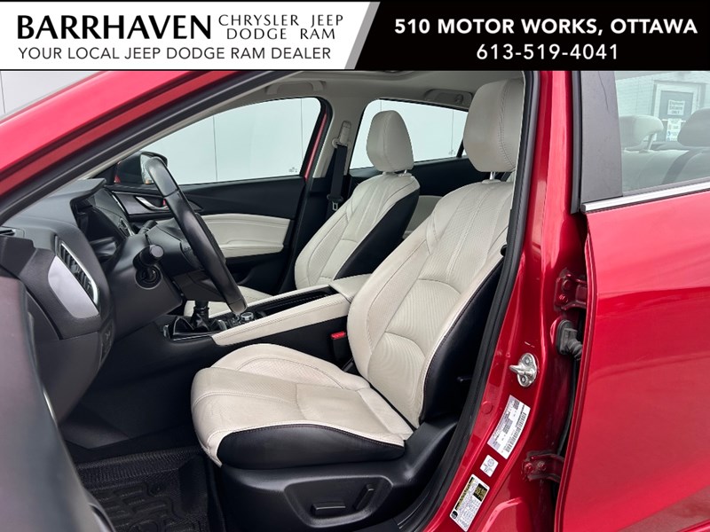 2018 Mazda Mazda3 GT 6-Speed | Low KM's