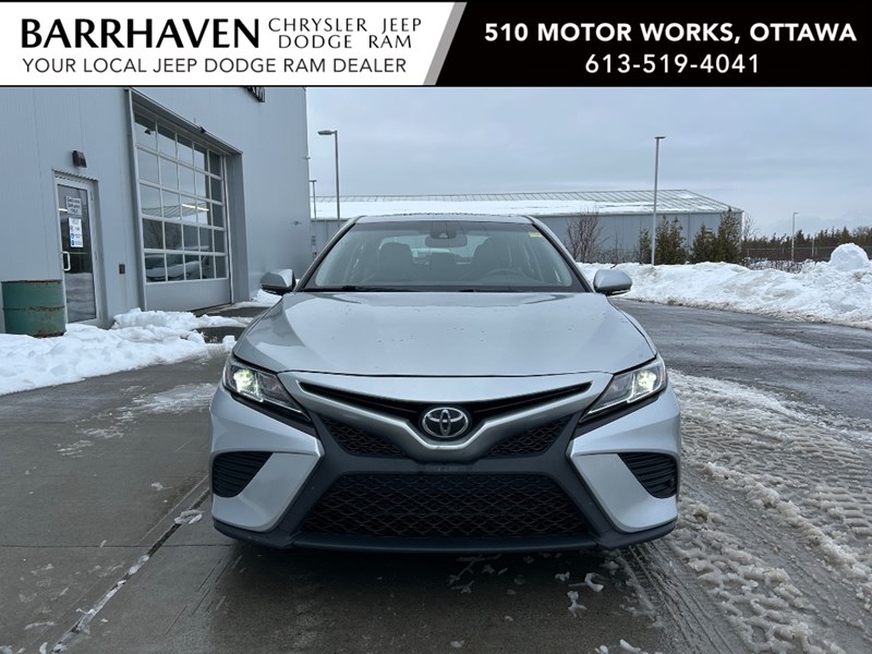 2018 Toyota Camry SE Upgrade | Sunroof | Ultra Low KM's