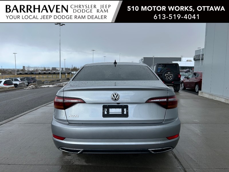 2019 Volkswagen Jetta Highline R-Line | Ultra Low KM's