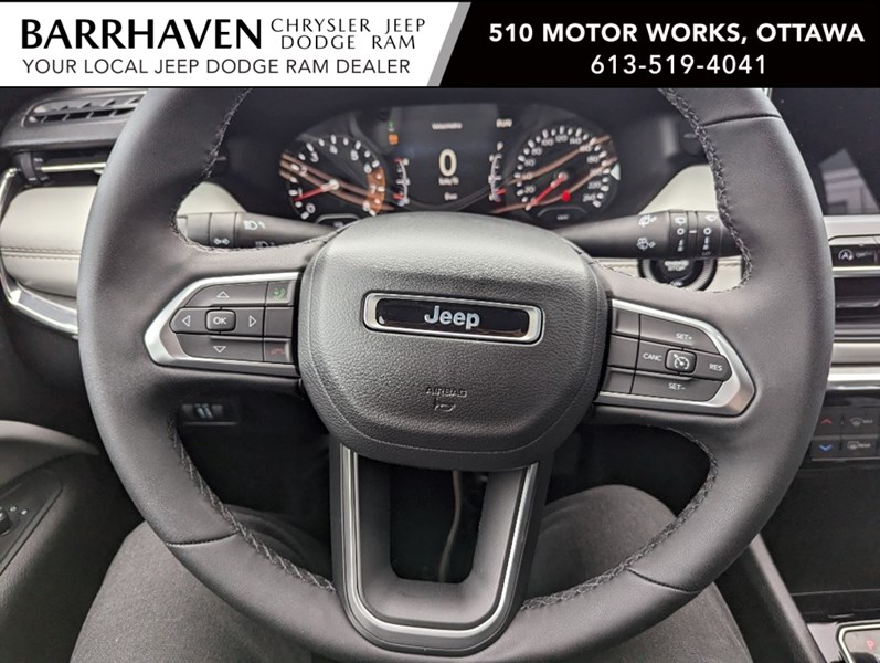 2023 Jeep Compass Limited 4x4 | Leather, Pano Roof, Premium Sound