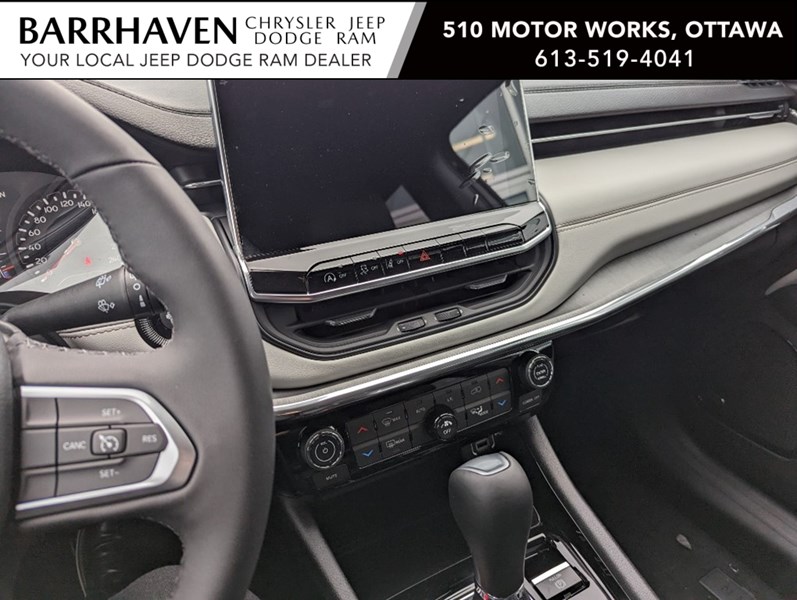 2023 Jeep Compass Limited 4x4 | Leather, Pano Roof, Premium Sound