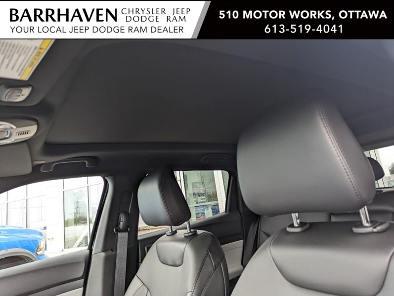 2023 Jeep Compass Limited 4x4 | Leather, Pano Roof, Premium Sound