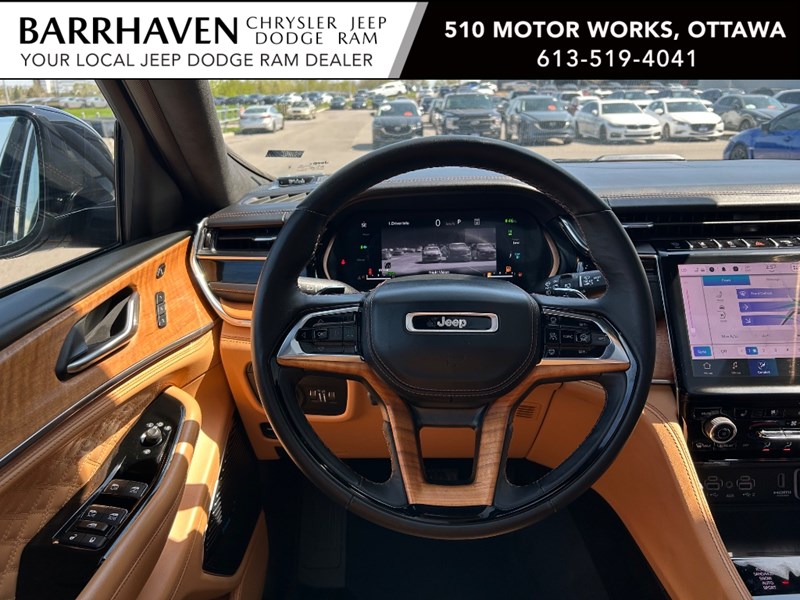 2023 Jeep Grand Cherokee 4xe Summit Reserve 4x4 | Hybrid, Leather, Pano Roof