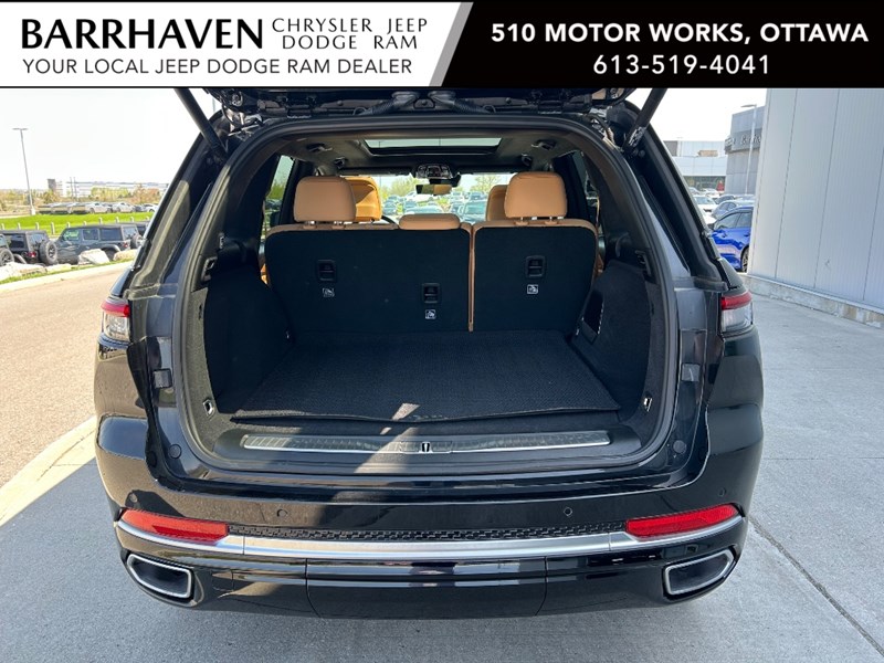 2023 Jeep Grand Cherokee 4xe Summit Reserve 4x4 | Hybrid, Leather, Pano Roof
