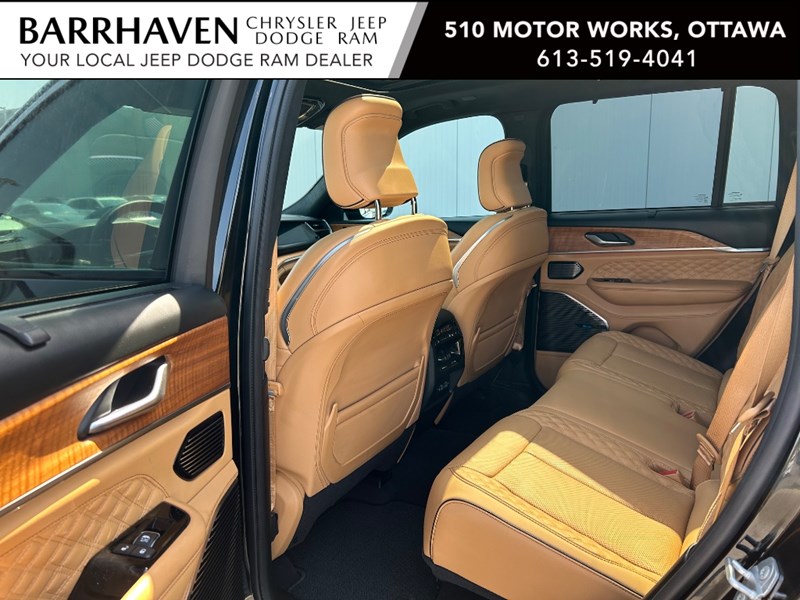 2023 Jeep Grand Cherokee 4xe Summit Reserve 4x4 | Hybrid, Leather, Pano Roof