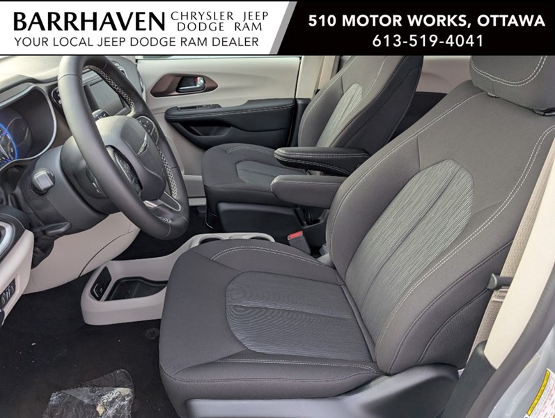 2024 Chrysler Grand Caravan SXT 2WD