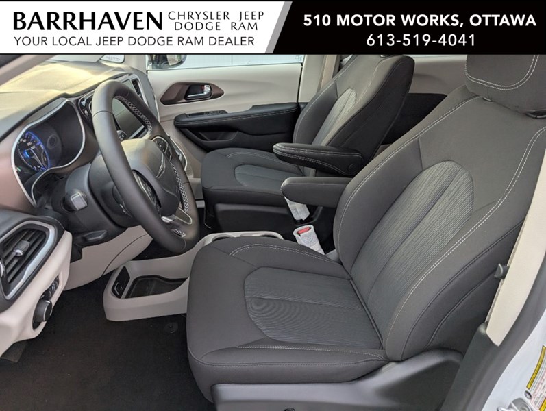 2024 Chrysler Grand Caravan SXT 2WD