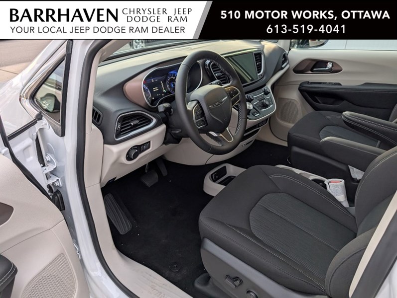 2024 Chrysler Grand Caravan SXT 2WD