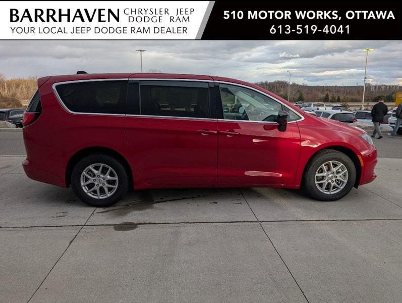 2024 Chrysler Grand Caravan SXT 2WD