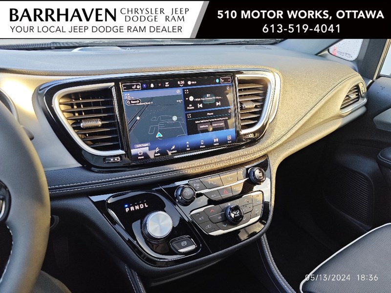 2024 Chrysler Pacifica Hybrid Premium S Appearance