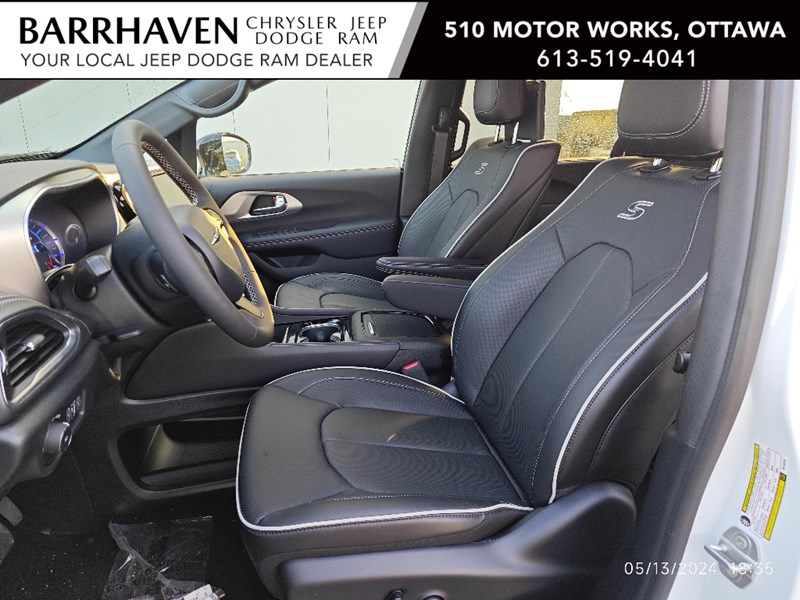 2024 Chrysler Pacifica Hybrid Premium S Appearance