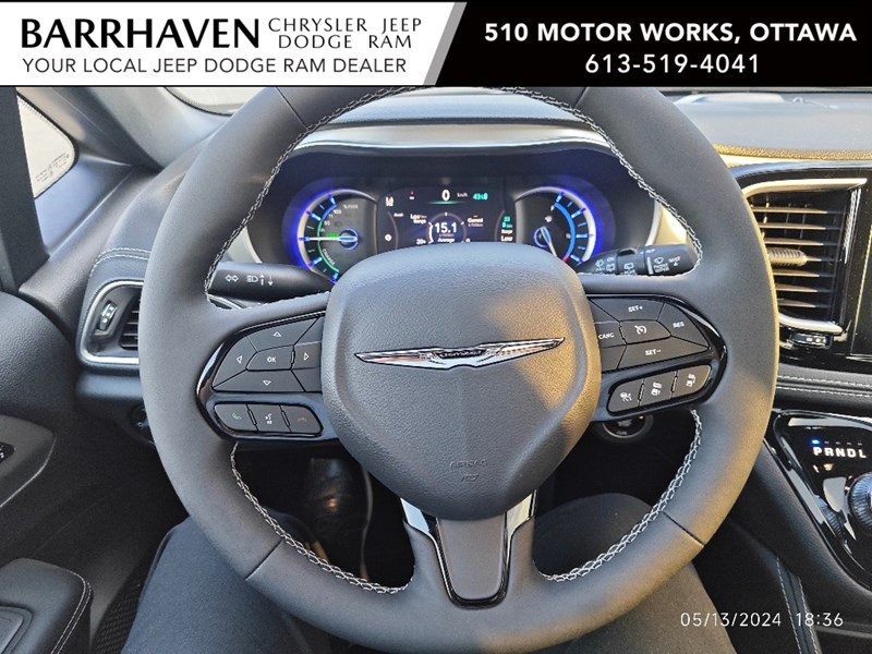 2024 Chrysler Pacifica Hybrid Premium S Appearance