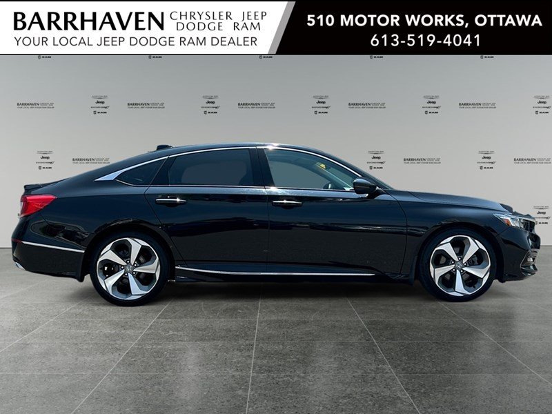2018 Honda Accord Touring | Low KM's