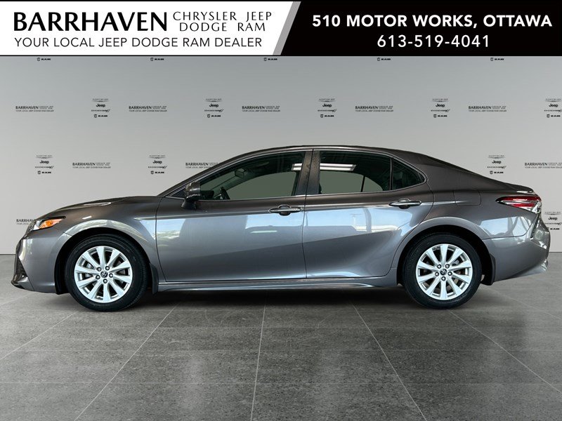 2019 Toyota Camry SE | Ultra Low KM's