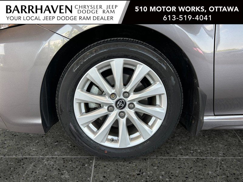 2019 Toyota Camry SE | Ultra Low KM's