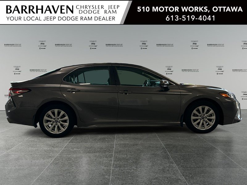 2019 Toyota Camry SE | Ultra Low KM's