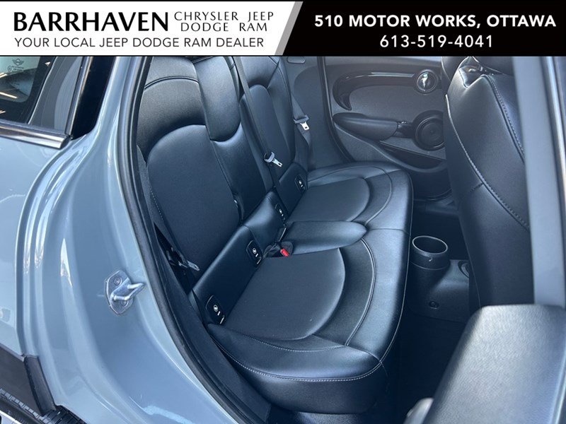 2018 MINI 5 Door S | Leather | Sunroof | Low KM's