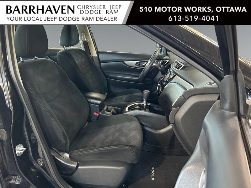 2015 Nissan Rogue S | Ultra Low KM's