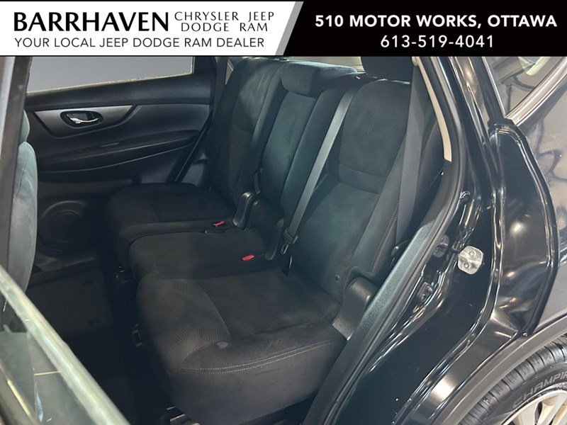 2015 Nissan Rogue S | Ultra Low KM's