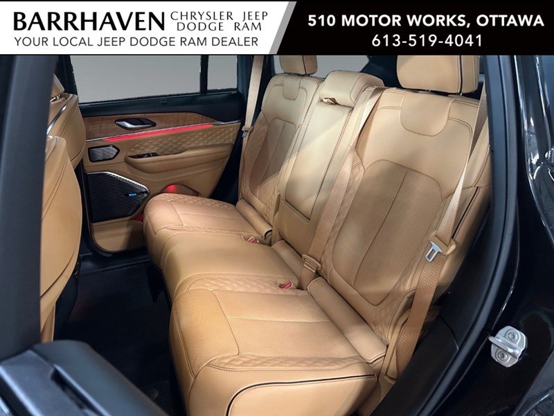 2023 Jeep Grand Cherokee 4xe Summit Reserve 4x4 | Hybrid, Leather, Pano Roof