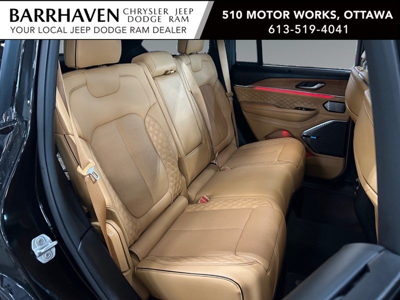 2023 Jeep Grand Cherokee 4xe Summit Reserve 4x4 | Hybrid, Leather, Pano Roof