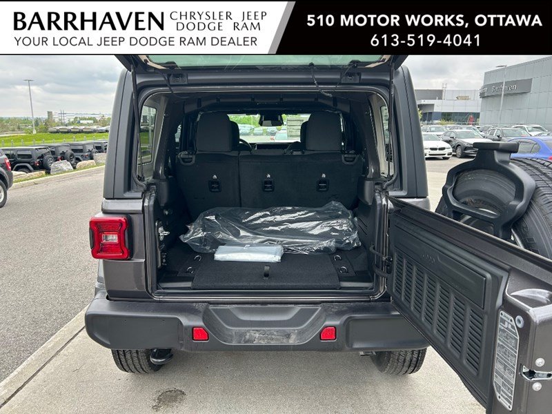 2025 Jeep Wrangler Sahara 4 Door 4x4