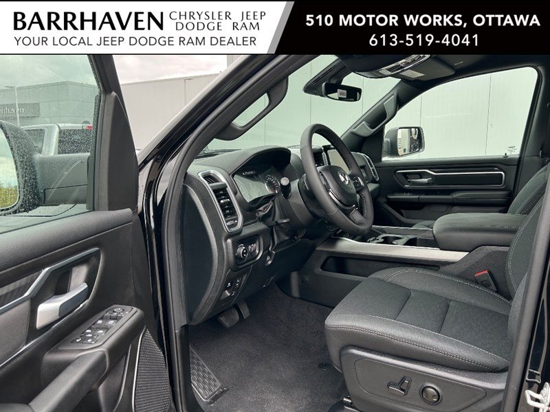 2025 RAM 1500 Big Horn 4x4 Crew Cab 5'7" Box