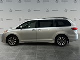2020 Toyota Sienna XLE 7-Passenger image 2