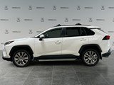 2020 Toyota RAV4 XLE image 2