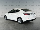 2017 Toyota Yaris Base (M6) image 3