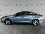 2018 Hyundai Sonata GL image 2