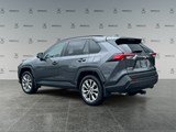 2019 Toyota RAV4 XLE image 3